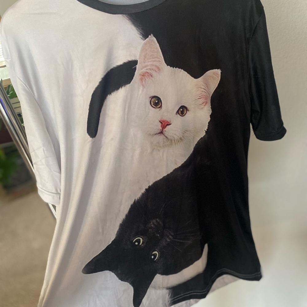 NWOT Cat yin and Yang shirt